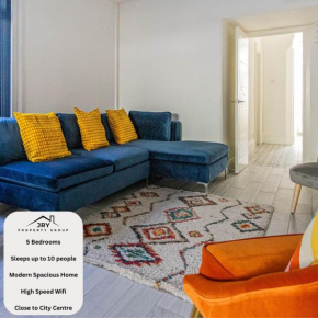The Luxury Home Free Parking 10 Min Walk to Cardiff Town